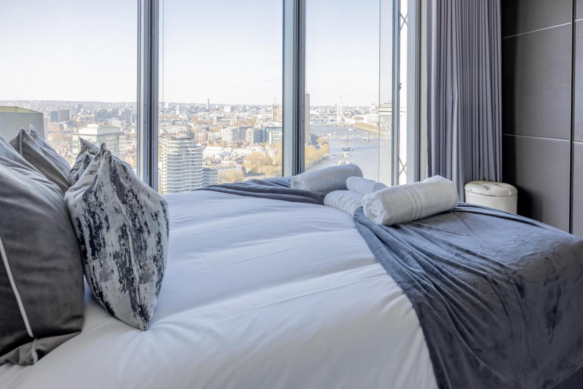 Skyline Views Luxury 3 Bedroom Free Parking Appartement