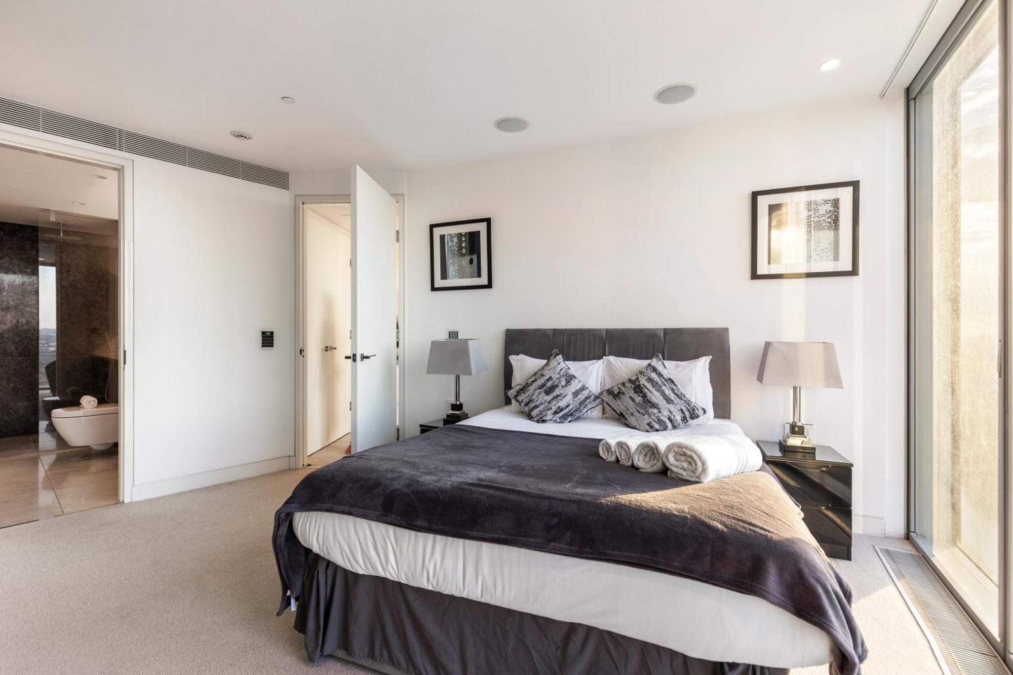 Skyline Views Luxury 3 Bedroom Free Parking Appartement